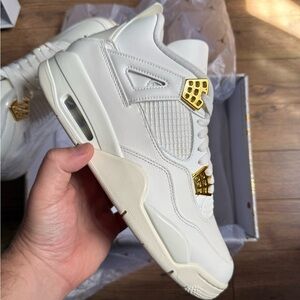 Air Jordan 4 Womens Retro Metallic